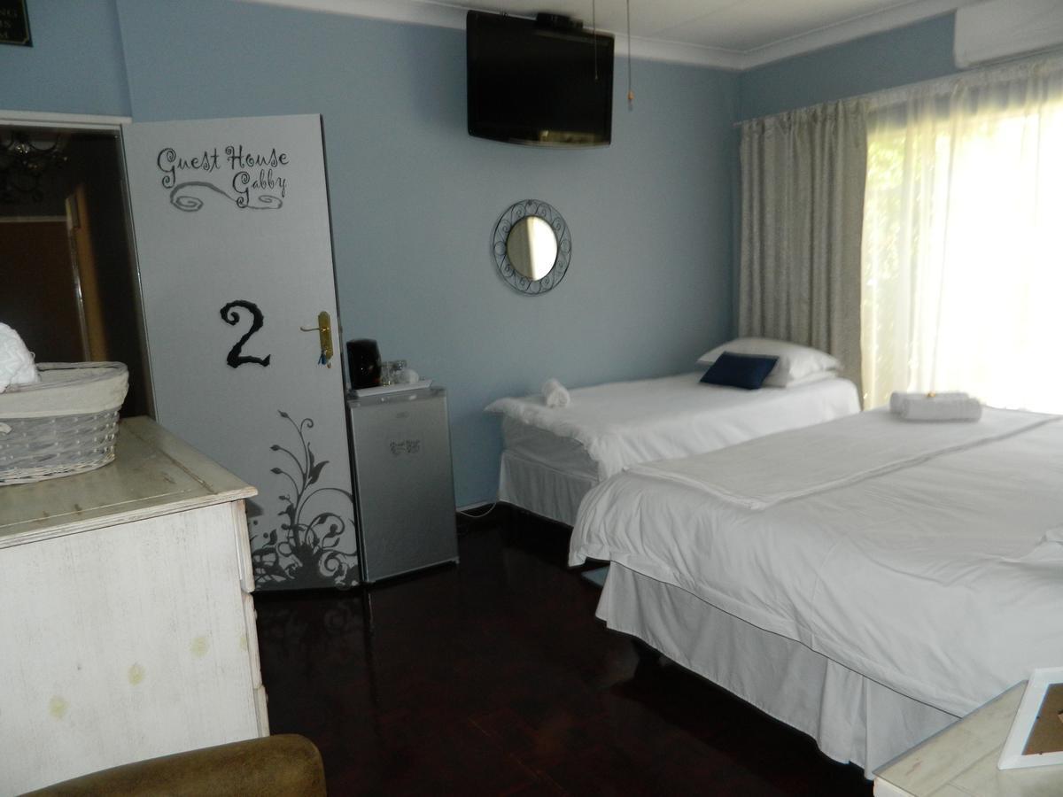 Guest House Gabby Klerksdorp Exterior photo